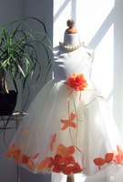 Нарядное платье для девочки с Оранжевыми Лепестками Роз KD-160
