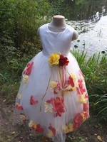 Детское платье с Разноцветными Лепестками Роз (Красный/Желтый) KD-160